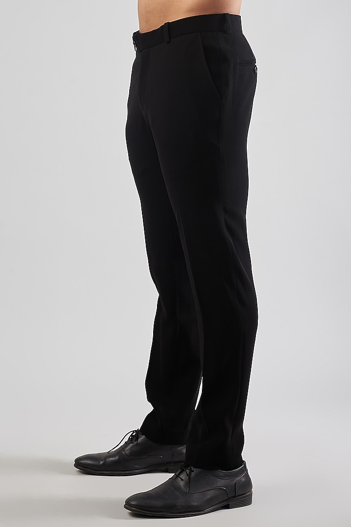 Navy Blue Crepe Embroidered Tuxedo Jacket Set by Rohit Gandhi & Rahul Khanna Men at Pernia's Pop Up Shop