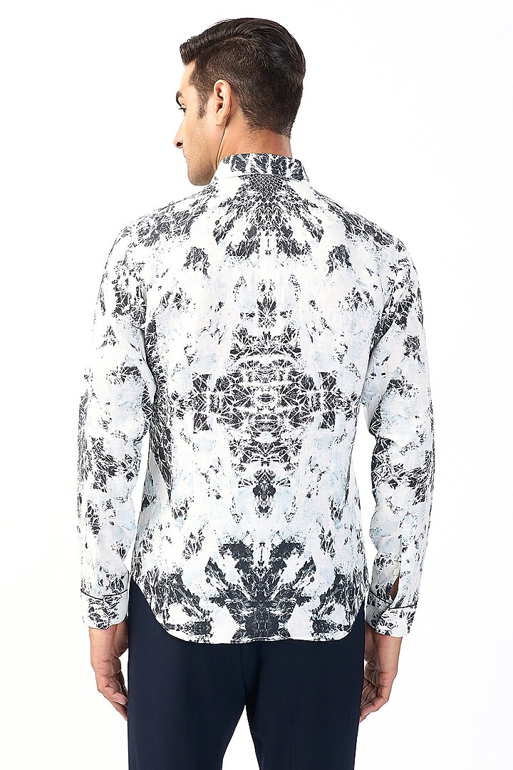 White Linen Placement Printed Wedding Shirt by Rohit Gandhi & Rahul Khanna Men at Pernia's Pop Up Shop