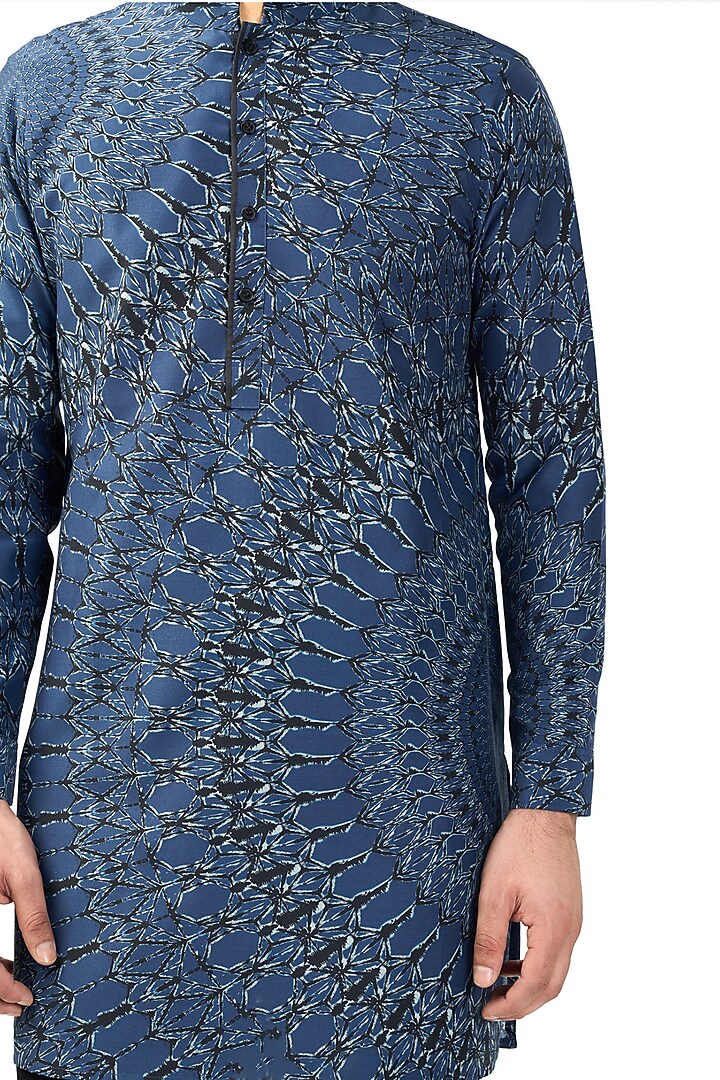Navy Blue Cotton Printed Kurta by Rohit Gandhi & Rahul Khanna Men at Pernia's Pop Up Shop