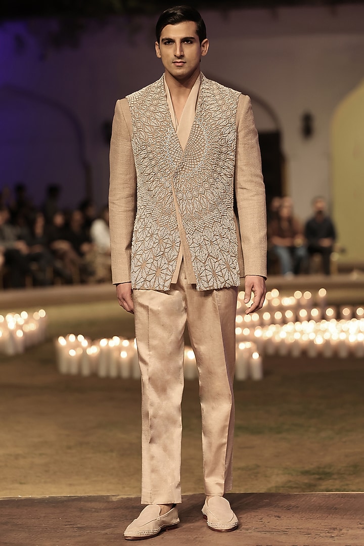 Blush Silk Embellished Structured Jacket by Rohit Gandhi & Rahul Khanna Men at Pernia's Pop Up Shop