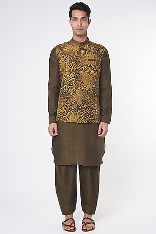 Olive Green Embroidered Bundi Jacket by Rohit Gandhi & Rahul Khanna Men