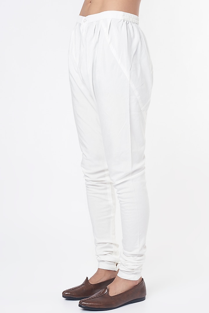 French Rose Embroidered Kurta Set by Rohit Gandhi & Rahul Khanna Men at Pernia's Pop Up Shop