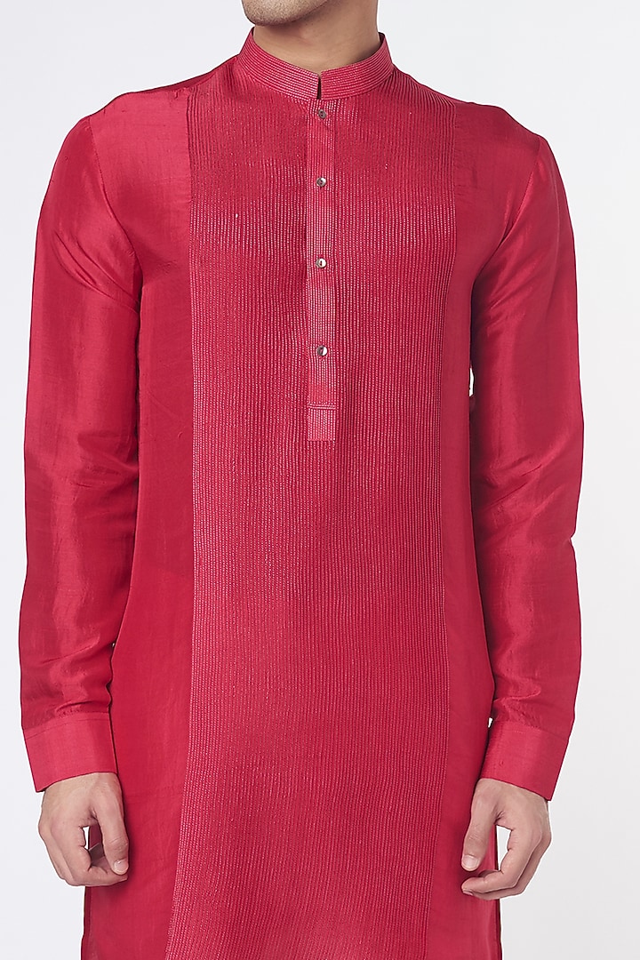 Aster Pink Silk Kurta by Rohit Gandhi & Rahul Khanna Men at Pernia's Pop Up Shop