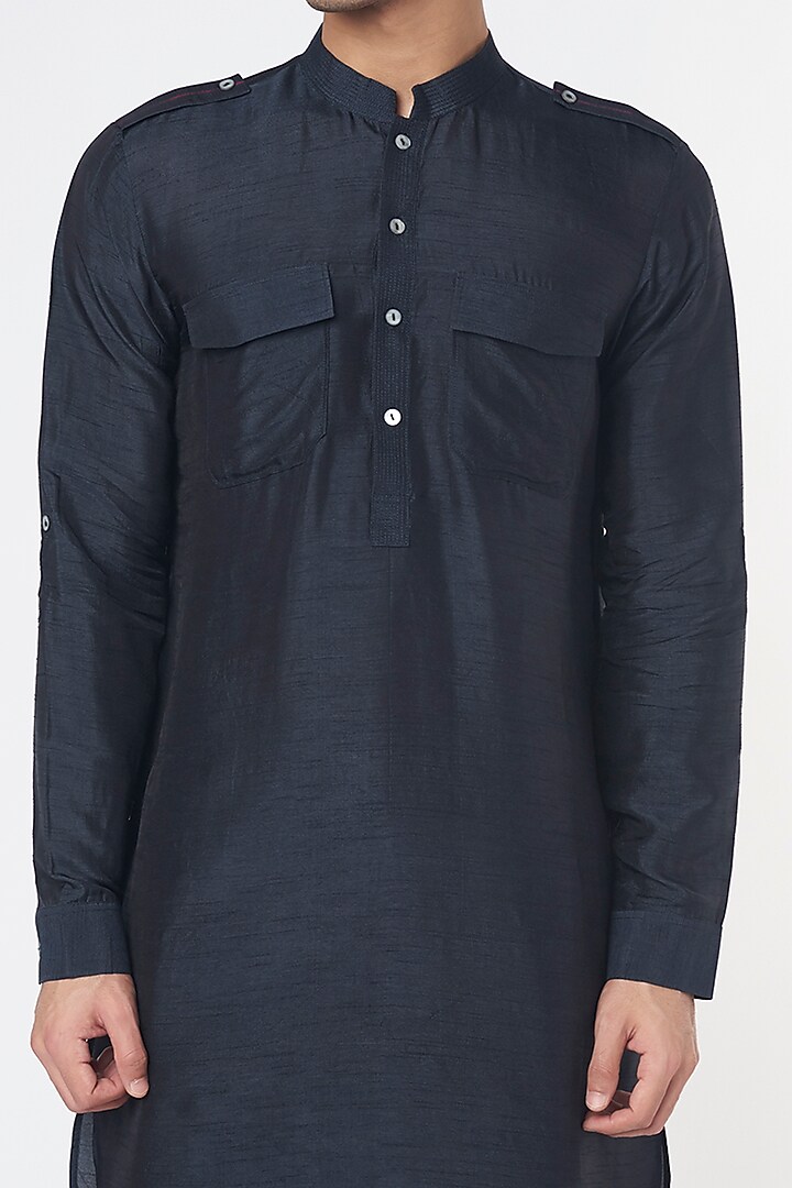 Navy Blue Raw Silk Kurta Set by Rohit Gandhi & Rahul Khanna Men at Pernia's Pop Up Shop