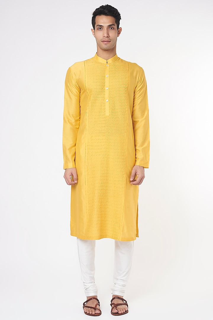 Yellow Cotton Kurta Set by Rohit Gandhi & Rahul Khanna Men