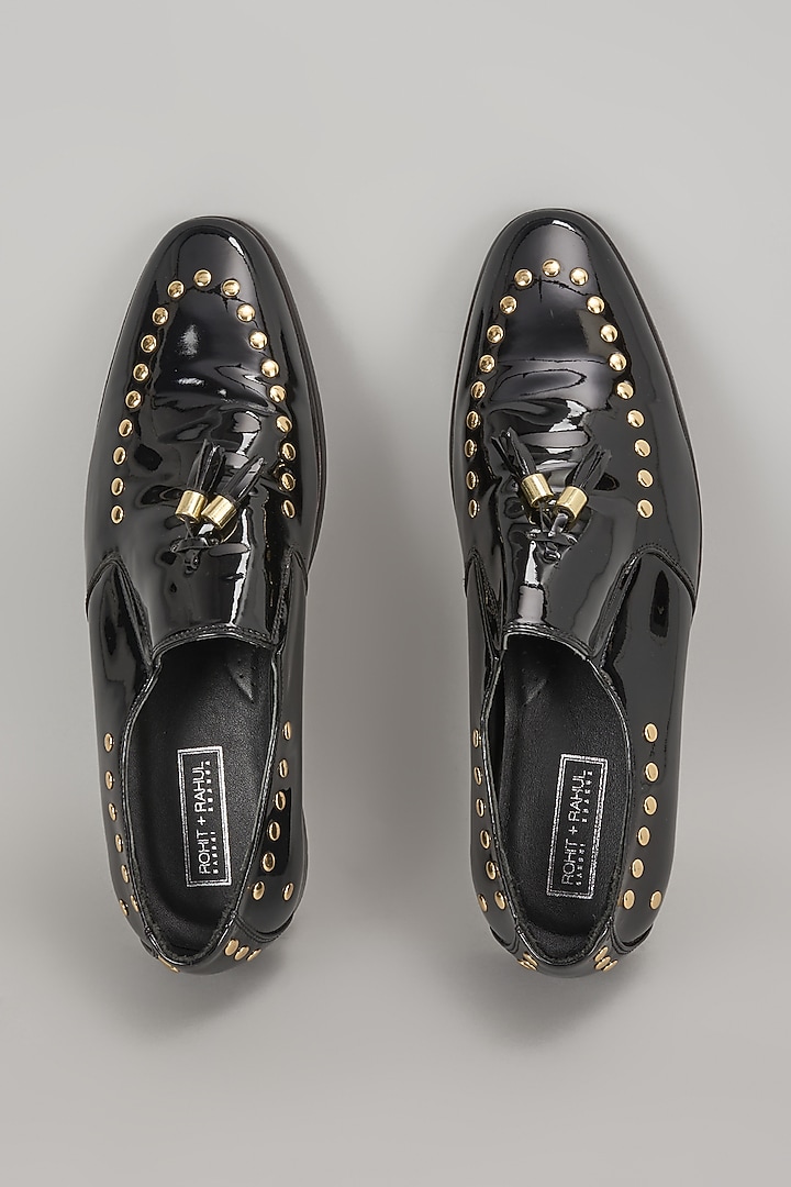 Black Leather Shoes by Rohit Gandhi & Rahul Khanna Men at Pernia's Pop Up Shop