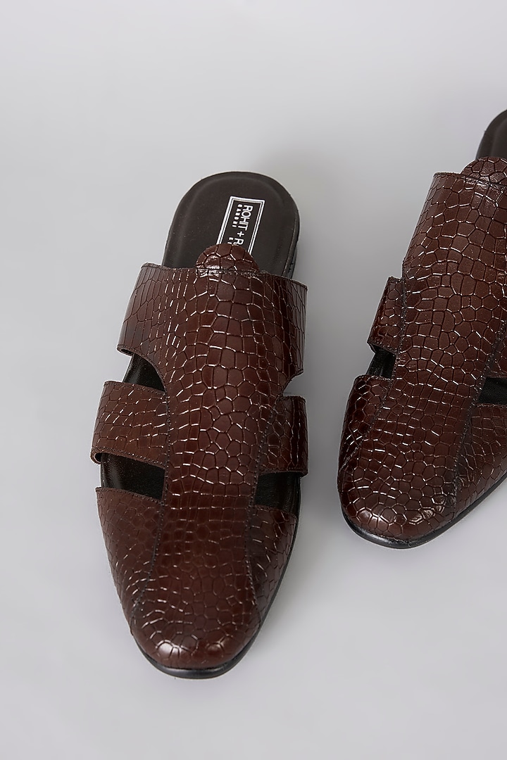 Brown Leather Shoes by Rohit Gandhi & Rahul Khanna Men at Pernia's Pop Up Shop