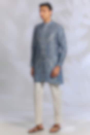 Ice Blue Gusseted Cotton Kurta by Rohit Gandhi & Rahul Khanna Men at Pernia's Pop Up Shop