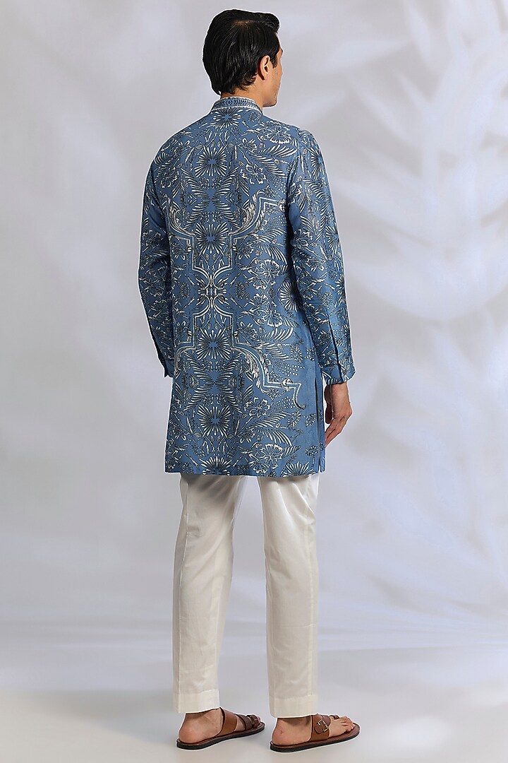 Ice Blue Gusseted Cotton Kurta by Rohit Gandhi & Rahul Khanna Men at Pernia's Pop Up Shop