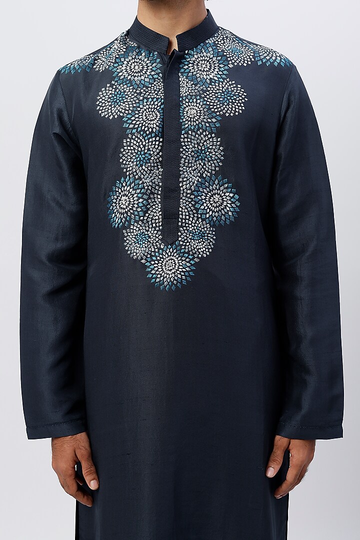 Midnight Blue Gazetted Cotton Embroidered Kurta Set by Rohit Gandhi & Rahul Khanna Men at Pernia's Pop Up Shop