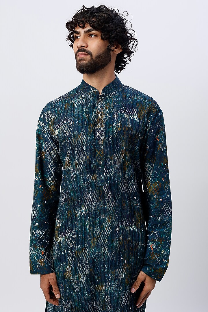 Blue Printed Kurta Set by Rohit Gandhi & Rahul Khanna Men at Pernia's Pop Up Shop