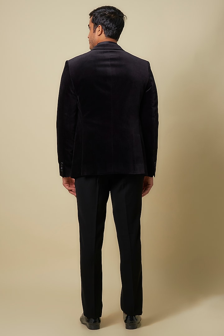 Black Velvet Metallic Cut Bead Embroidered Tuxedo Set by Rohit Gandhi & Rahul Khanna Men at Pernia's Pop Up Shop