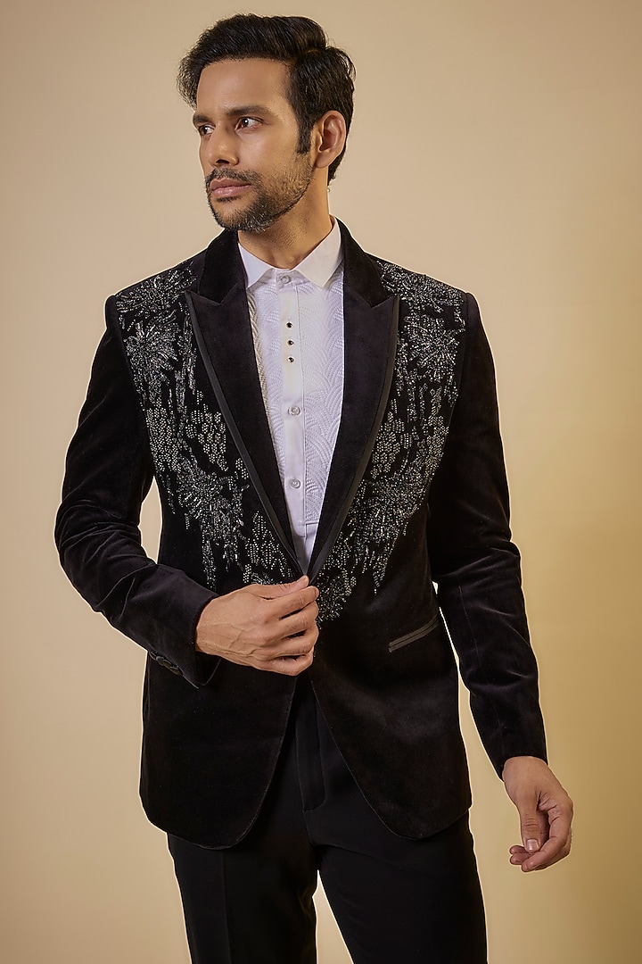 Black Velvet Metallic Cut Bead & Crystal Embroidered Tuxedo Set by Rohit Gandhi & Rahul Khanna Men at Pernia's Pop Up Shop