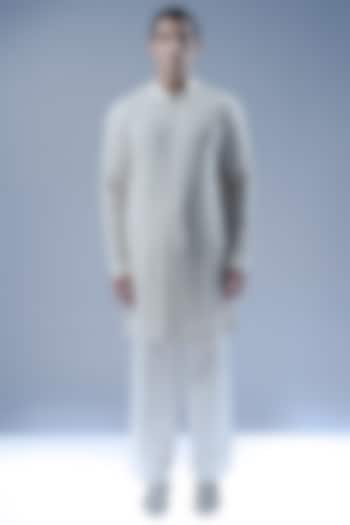 Beige Chikankari Floral Embroidered Kurta Set by Rohit Gandhi & Rahul Khanna Men at Pernia's Pop Up Shop