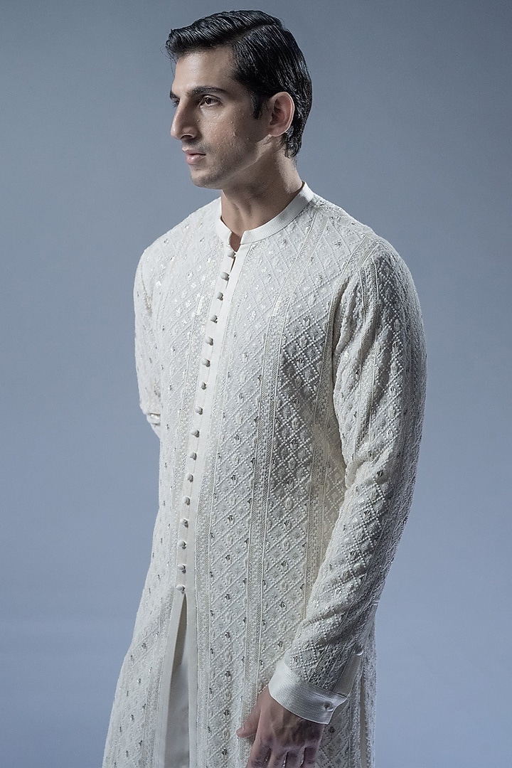Beige Chikankari Floral Embroidered Kurta Set by Rohit Gandhi & Rahul Khanna Men at Pernia's Pop Up Shop