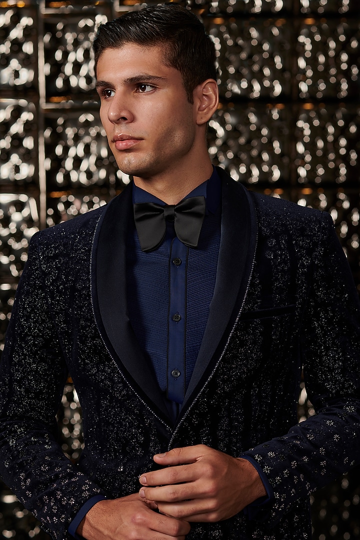 Navy Blue SIlk Velvet Ombre Embroidered Tuxedo Set by Rohit Gandhi & Rahul Khanna Men at Pernia's Pop Up Shop