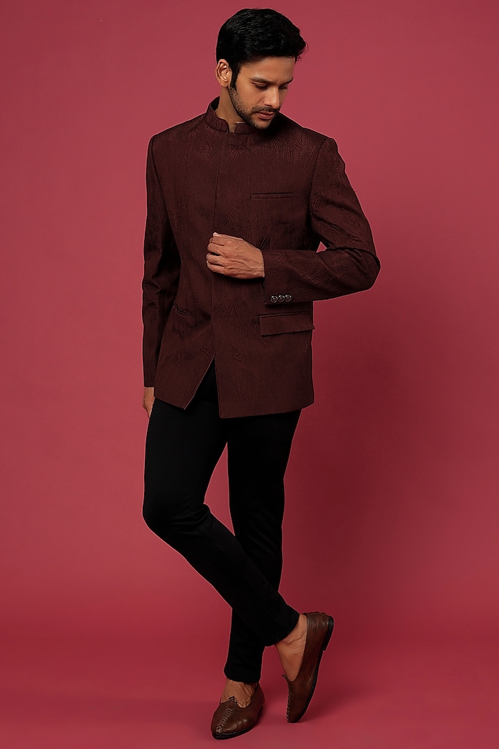 Maroon Linen Embroidered Bandhgala Jacket by Rohit Gandhi & Rahul Khanna Men at Pernia's Pop Up Shop