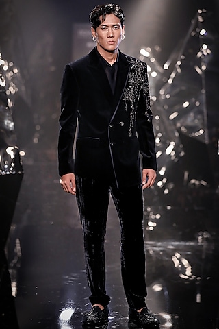 Rohit Gandhi + Rahul Khanna - Making the groom look incredibly handsome and  bold , the custom mangrove tuxedo is a masterpiece of intricacy and precise  detailing especially designed for Ranveer Singh