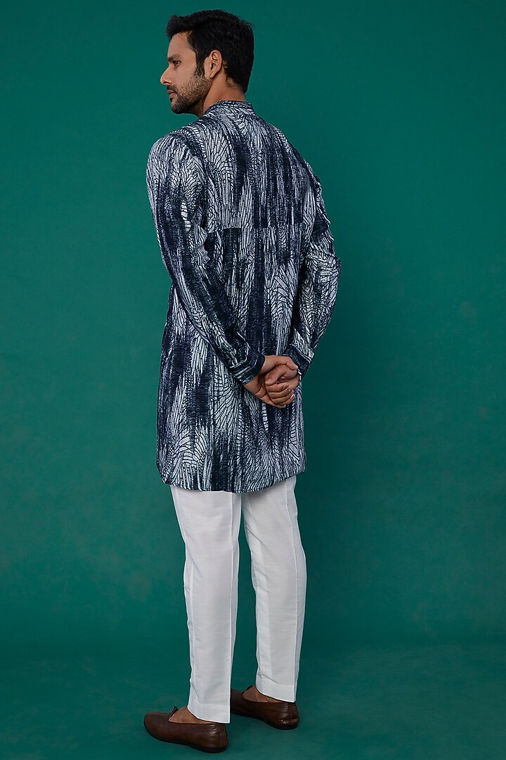 Blue Printed Kurta by Rohit Gandhi & Rahul Khanna Men at Pernia's Pop Up Shop