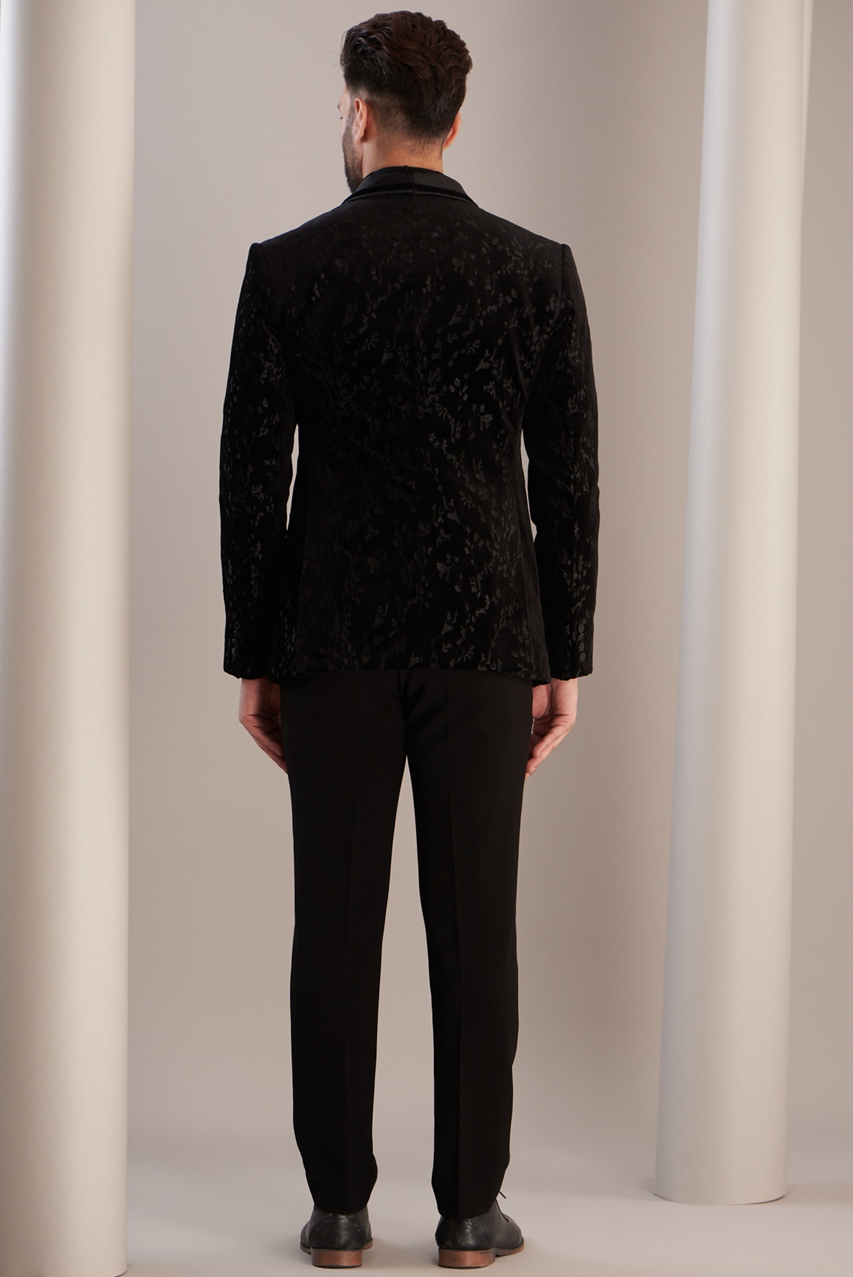 Buy Black Velvet Embellished Mixed Media Sleeve Blazer With Pant For Men by  Siddartha Tytler Online at Aza Fashions.