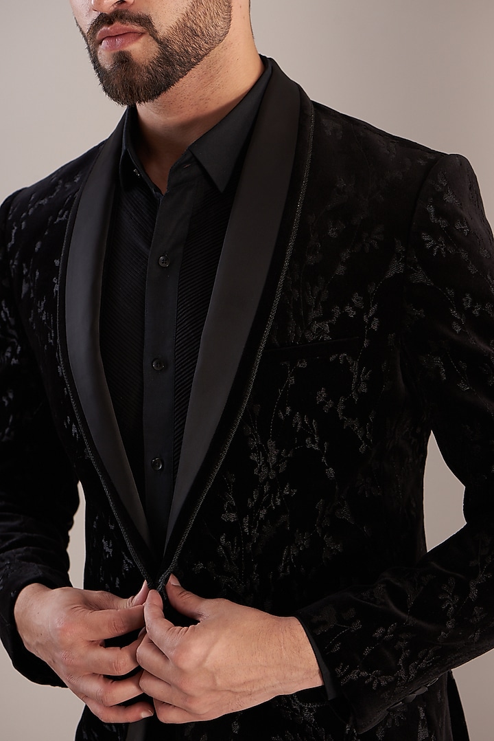 Black Silk Velvet Embellished Tuxedo Set by Rohit Gandhi & Rahul Khanna Men at Pernia's Pop Up Shop