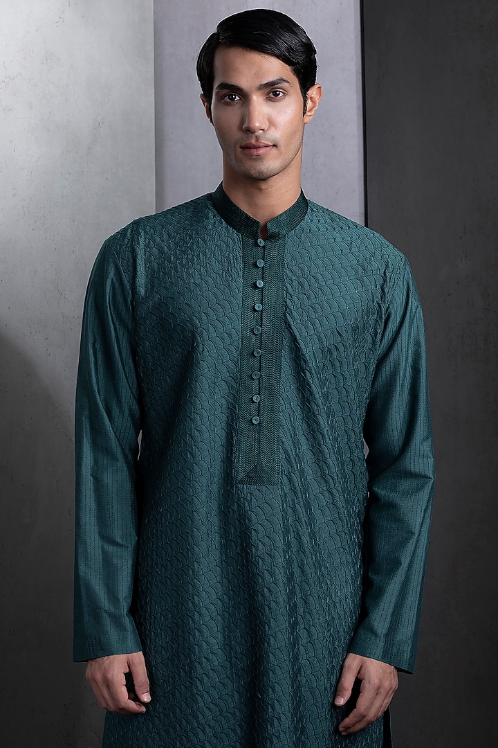 Emerald Green Cotton Kurta Set by Rohit Gandhi & Rahul Khanna Men at Pernia's Pop Up Shop