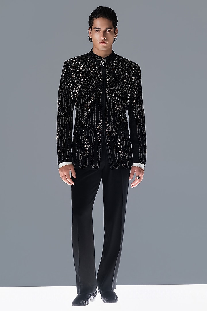 Black Silk Velvet Hand Embellished Groom Bandhgala Set by Rohit Gandhi & Rahul Khanna Men at Pernia's Pop Up Shop