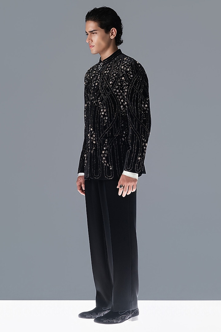 Black Silk Velvet Hand Embellished Groom Bandhgala Set by Rohit Gandhi & Rahul Khanna Men at Pernia's Pop Up Shop