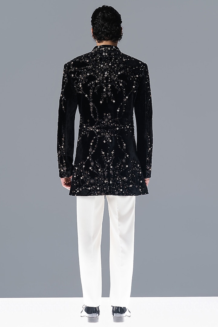 Black Silk Velvet Hand Embroidered Groom Sherwani Set by Rohit Gandhi & Rahul Khanna Men at Pernia's Pop Up Shop