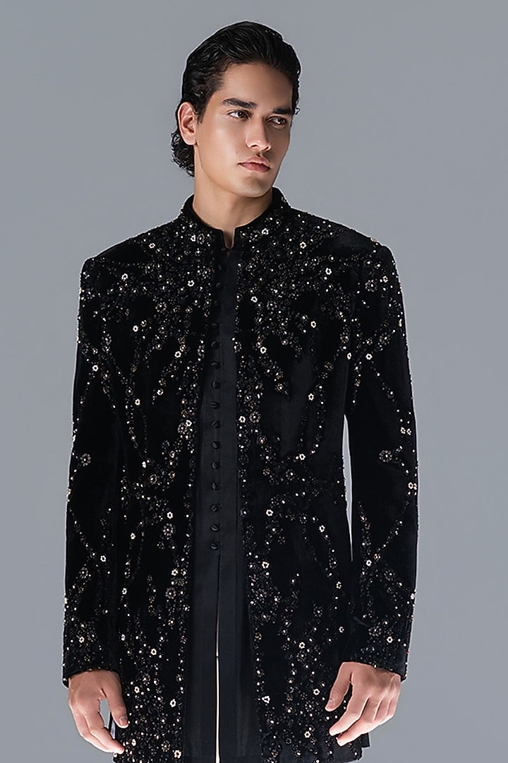 Black Silk Velvet Hand Embroidered Groom Sherwani Set by Rohit Gandhi & Rahul Khanna Men at Pernia's Pop Up Shop