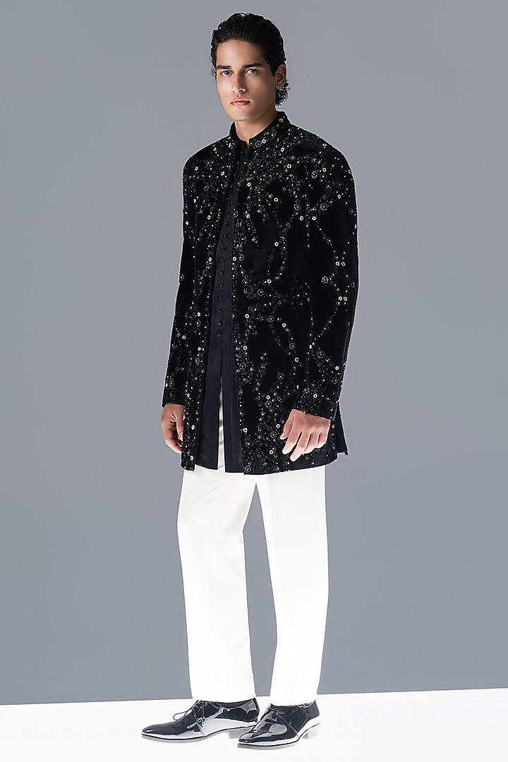 Black Silk Velvet Hand Embroidered Groom Sherwani Set by Rohit Gandhi & Rahul Khanna Men at Pernia's Pop Up Shop