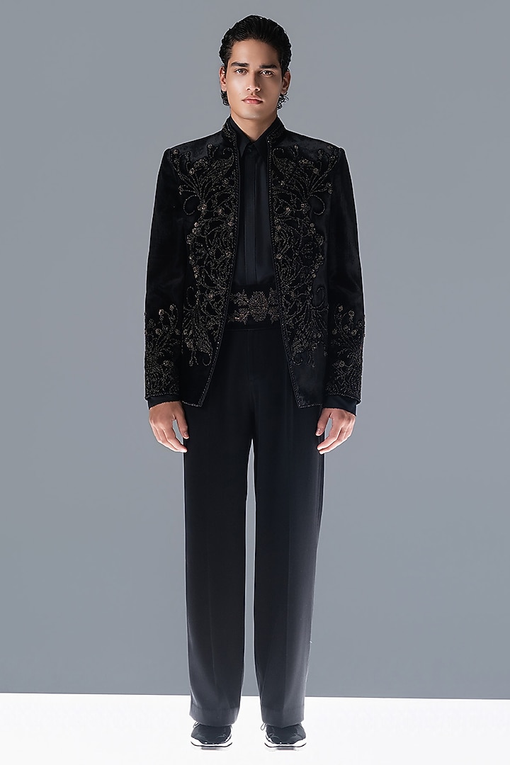 Black Silk Velvet Hand Embroidered Groom Bandhgala Set by Rohit Gandhi & Rahul Khanna Men at Pernia's Pop Up Shop