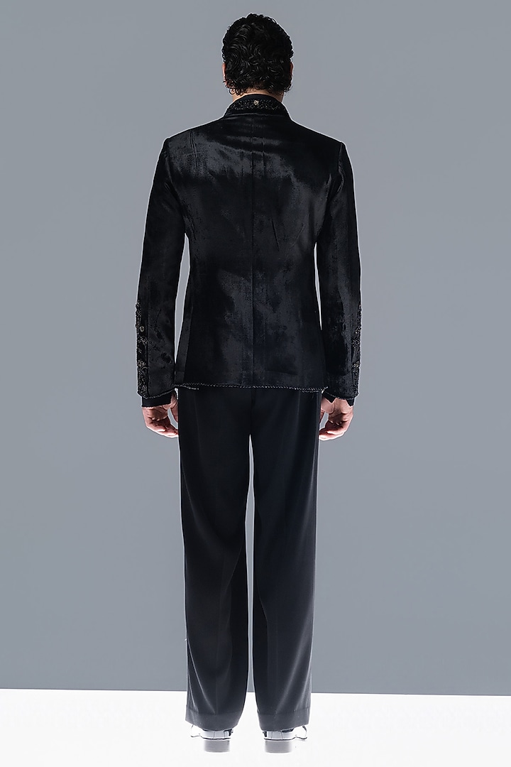 Black Silk Velvet Hand Embroidered Groom Bandhgala Set by Rohit Gandhi & Rahul Khanna Men at Pernia's Pop Up Shop
