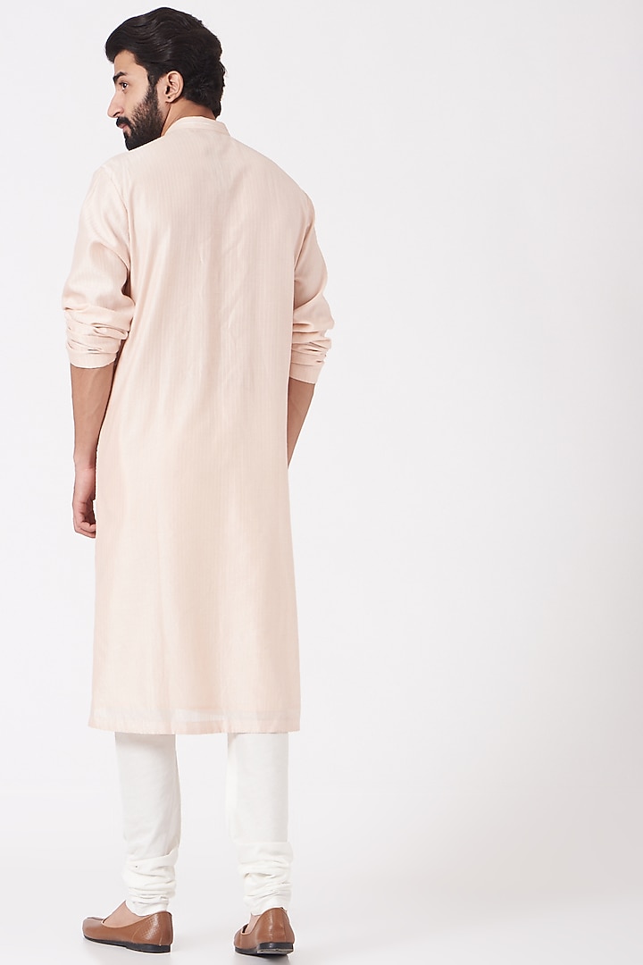 Blush Pink Embroidered Kurta Set by Rohit Gandhi & Rahul Khanna Men at Pernia's Pop Up Shop