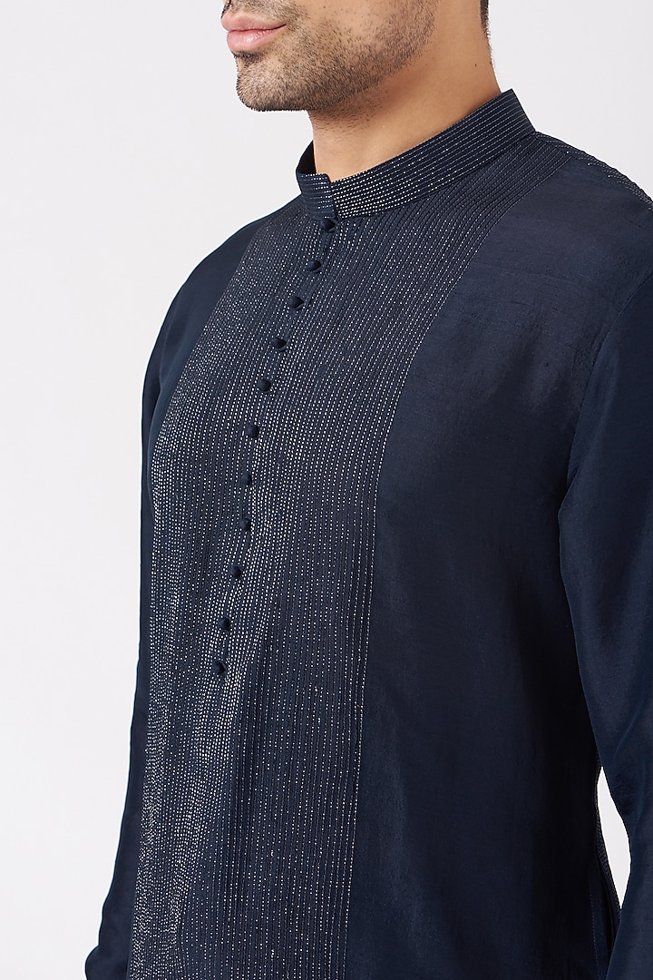 Black Silk Embroidered Kurta Set by Rohit Gandhi & Rahul Khanna Men at Pernia's Pop Up Shop