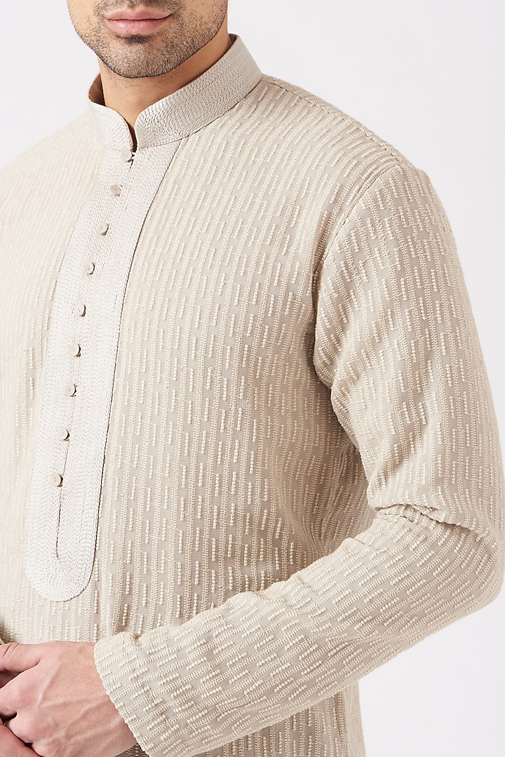 Beige Embroidered Kurta Set by Rohit Gandhi & Rahul Khanna Men at Pernia's Pop Up Shop