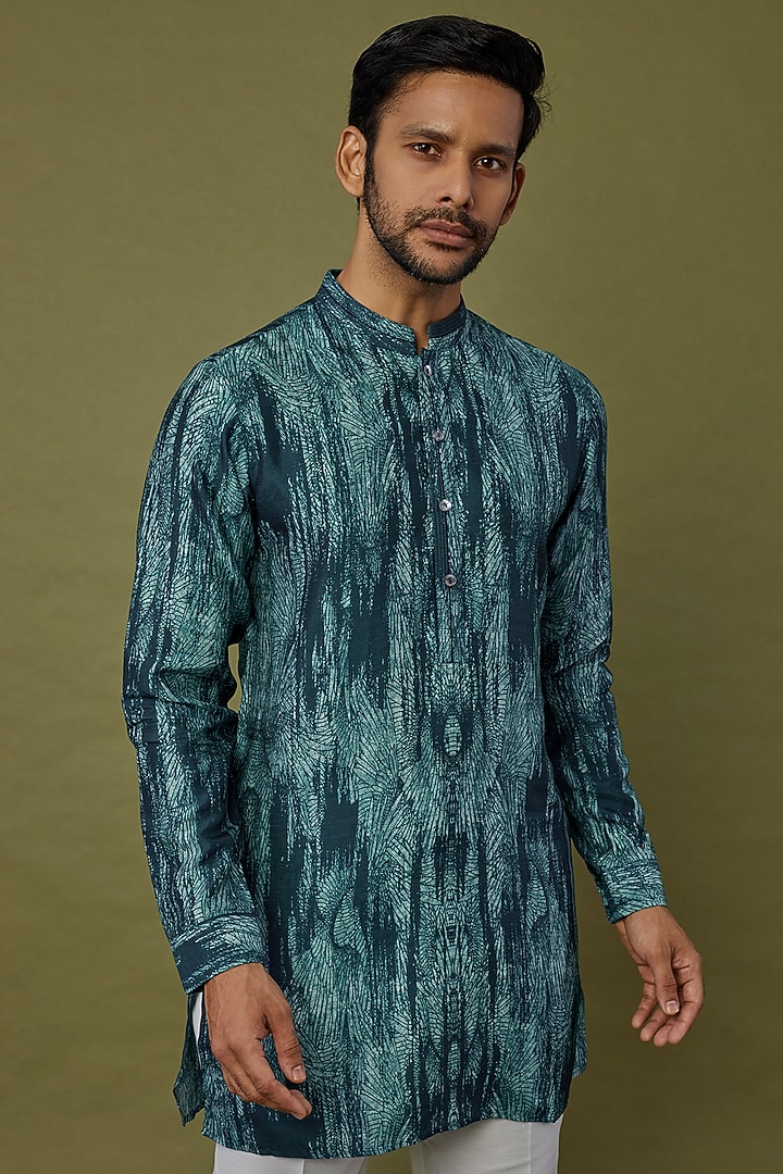 Blue Printed Kurta by Rohit Gandhi & Rahul Khanna Men at Pernia's Pop Up Shop