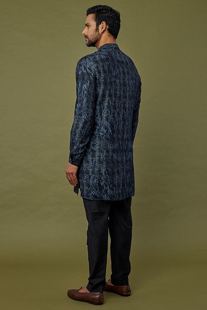 Blue Viscose Dupion Kurta by Rohit Gandhi & Rahul Khanna Men at Pernia's Pop Up Shop