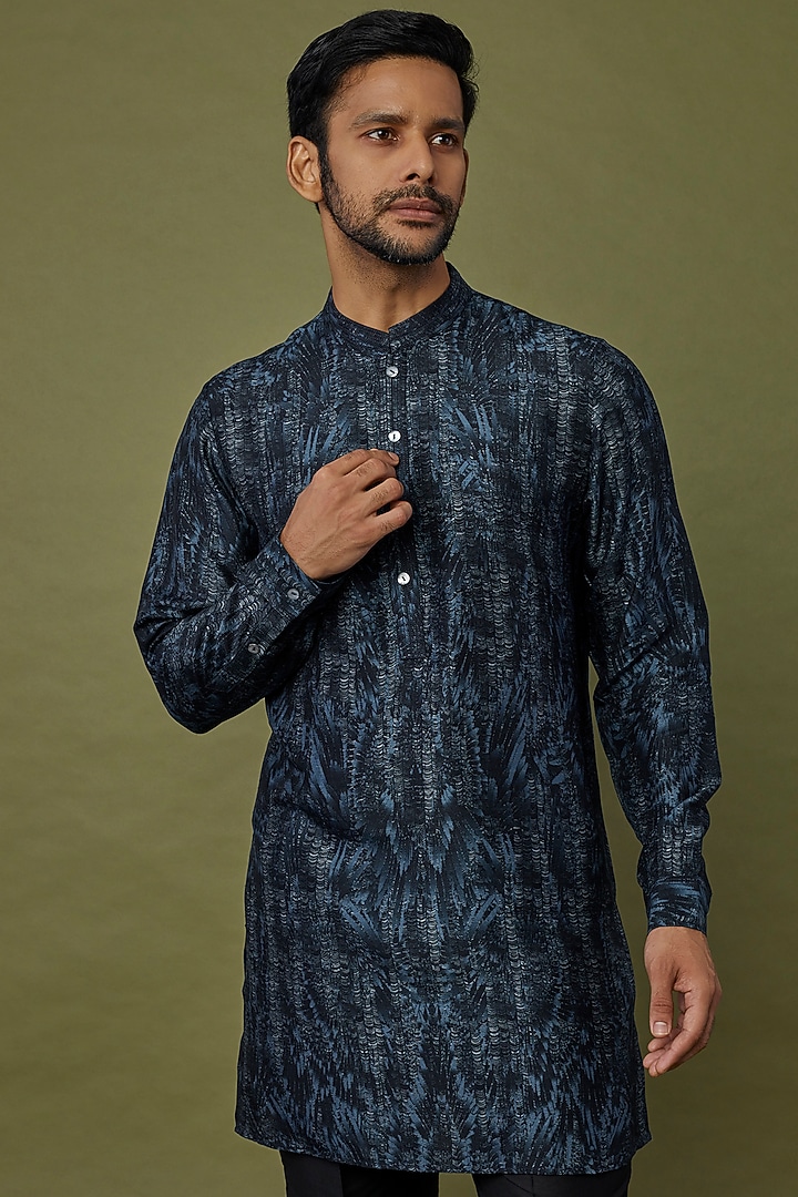 Blue Viscose Dupion Kurta by Rohit Gandhi & Rahul Khanna Men at Pernia's Pop Up Shop