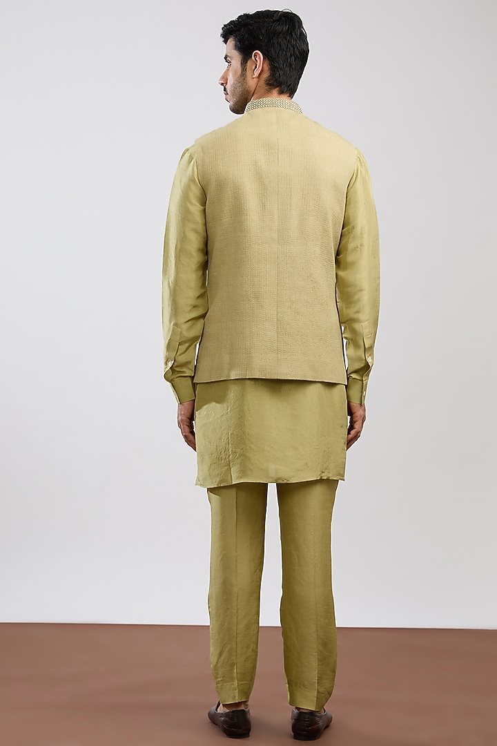 Leaf Green Silk Embroidered Bundi Jacket Set by Rohit Gandhi & Rahul Khanna Men at Pernia's Pop Up Shop