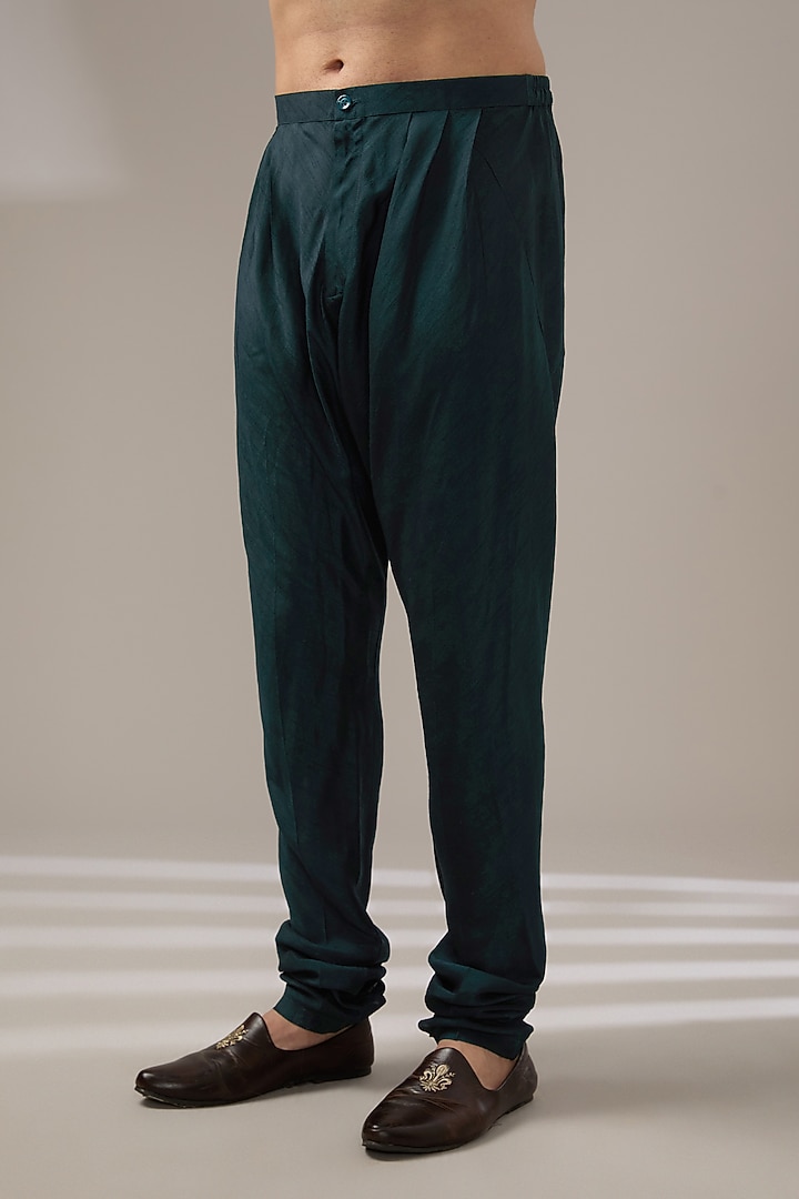 Bottle Green Silk Kurta Set by Rohit Gandhi & Rahul Khanna Men at Pernia's Pop Up Shop