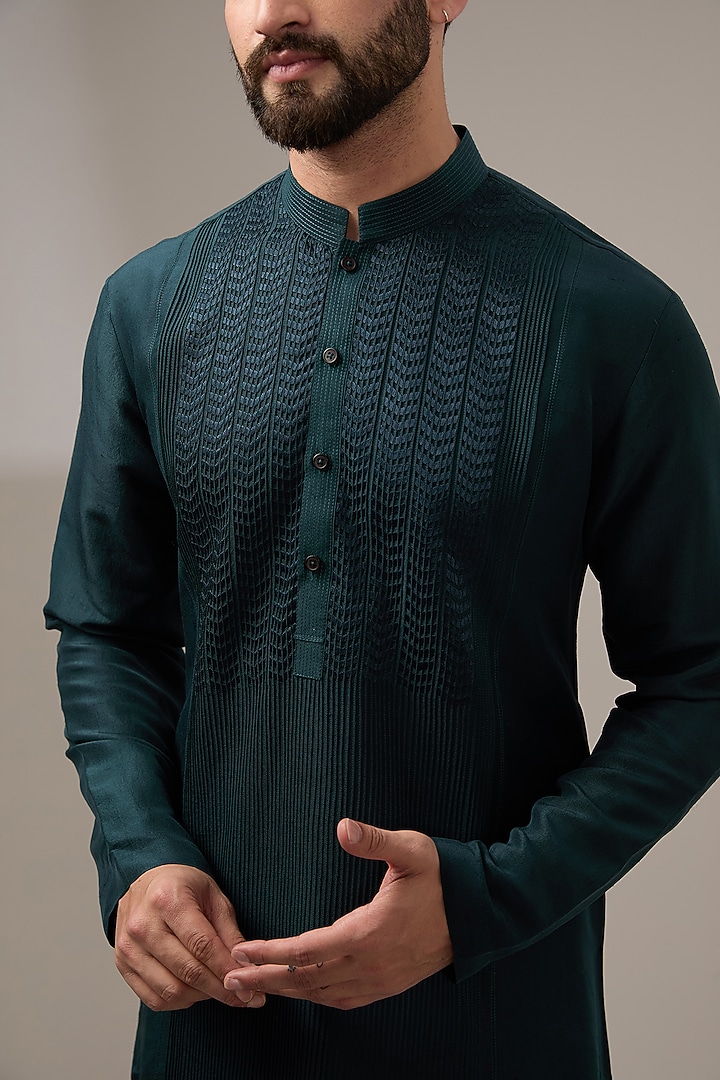 Bottle Green Silk Kurta Set by Rohit Gandhi & Rahul Khanna Men at Pernia's Pop Up Shop
