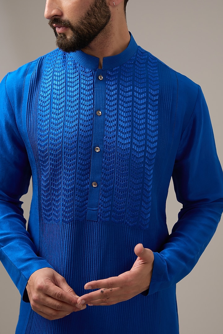 Cobalt Blue Silk Kurta Set by Rohit Gandhi & Rahul Khanna Men at Pernia's Pop Up Shop