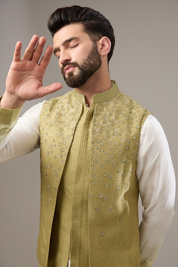 Leaf Green Silk Embroidered Bundi Jacket Set by Rohit Gandhi & Rahul Khanna Men at Pernia's Pop Up Shop