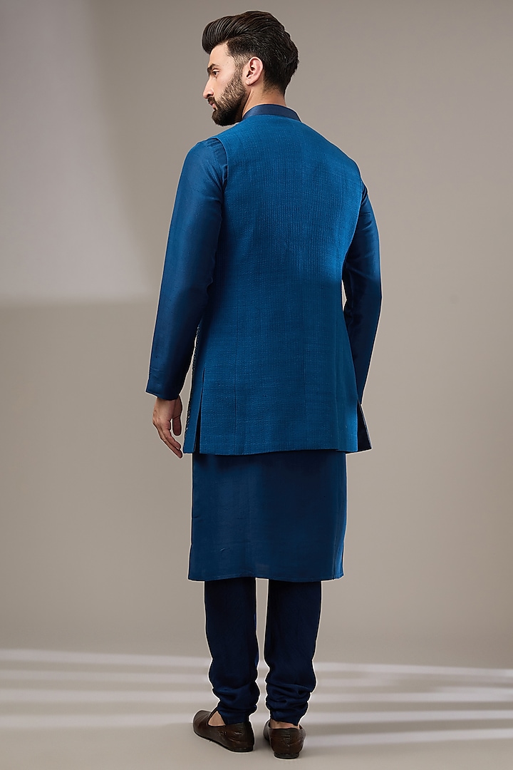 Galaxy Blue Silk Embroidered Bundi Jacket Set by Rohit Gandhi & Rahul Khanna Men at Pernia's Pop Up Shop