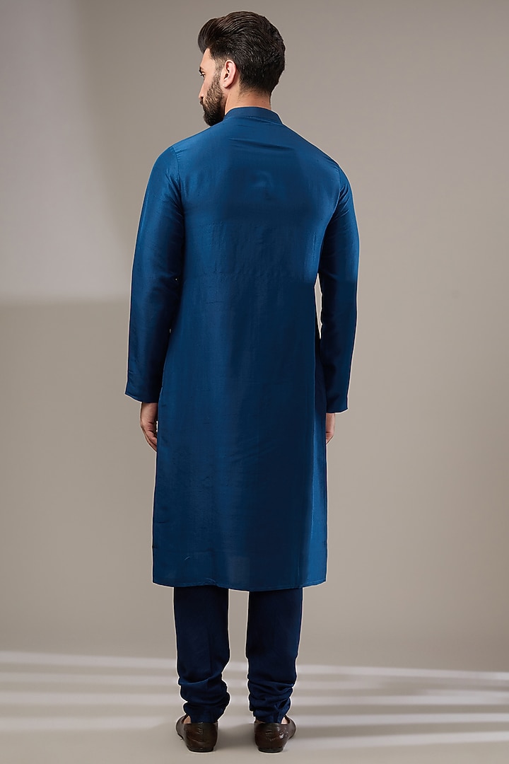 Galaxy Blue Silk Embroidered Bundi Jacket Set by Rohit Gandhi & Rahul Khanna Men at Pernia's Pop Up Shop