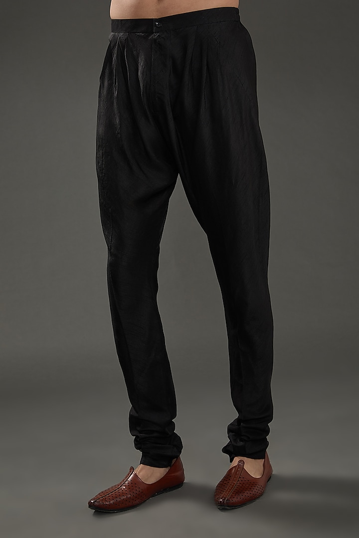Black Silk & Cotton Kurta Set by Rohit Gandhi & Rahul Khanna Men at Pernia's Pop Up Shop