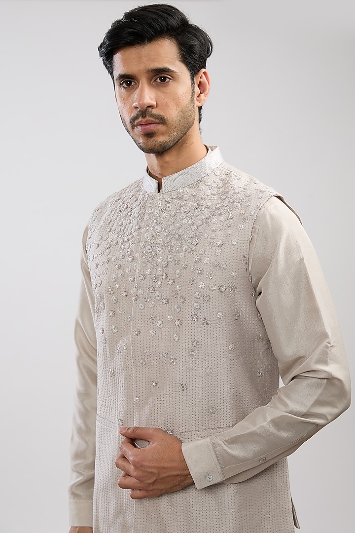 Regal Grey Silk Embroidered Bundi Jacket Set by Rohit Gandhi & Rahul Khanna Men