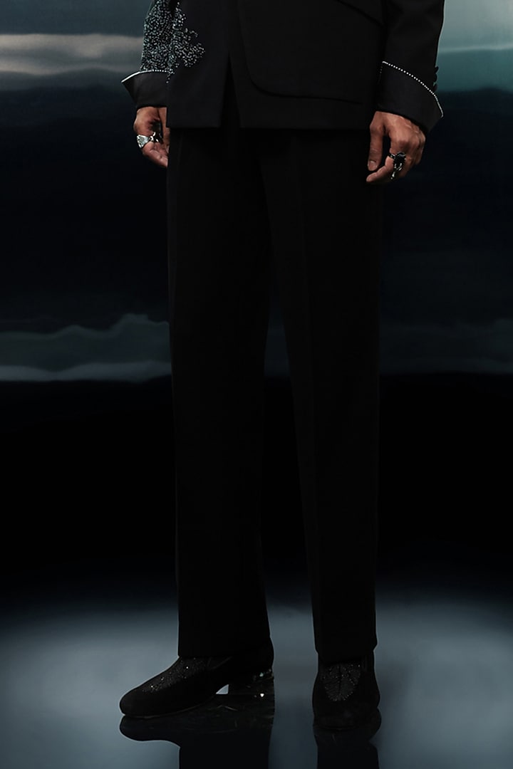 Black Crepe Floral Embroidered Tuxedo Set by Rohit Gandhi & Rahul Khanna Men at Pernia's Pop Up Shop