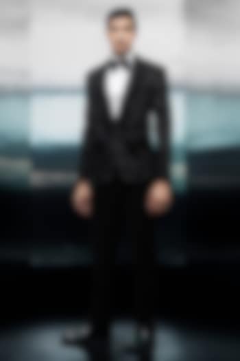 Black Velvet Embellished Tuxedo Set by Rohit Gandhi & Rahul Khanna Men at Pernia's Pop Up Shop